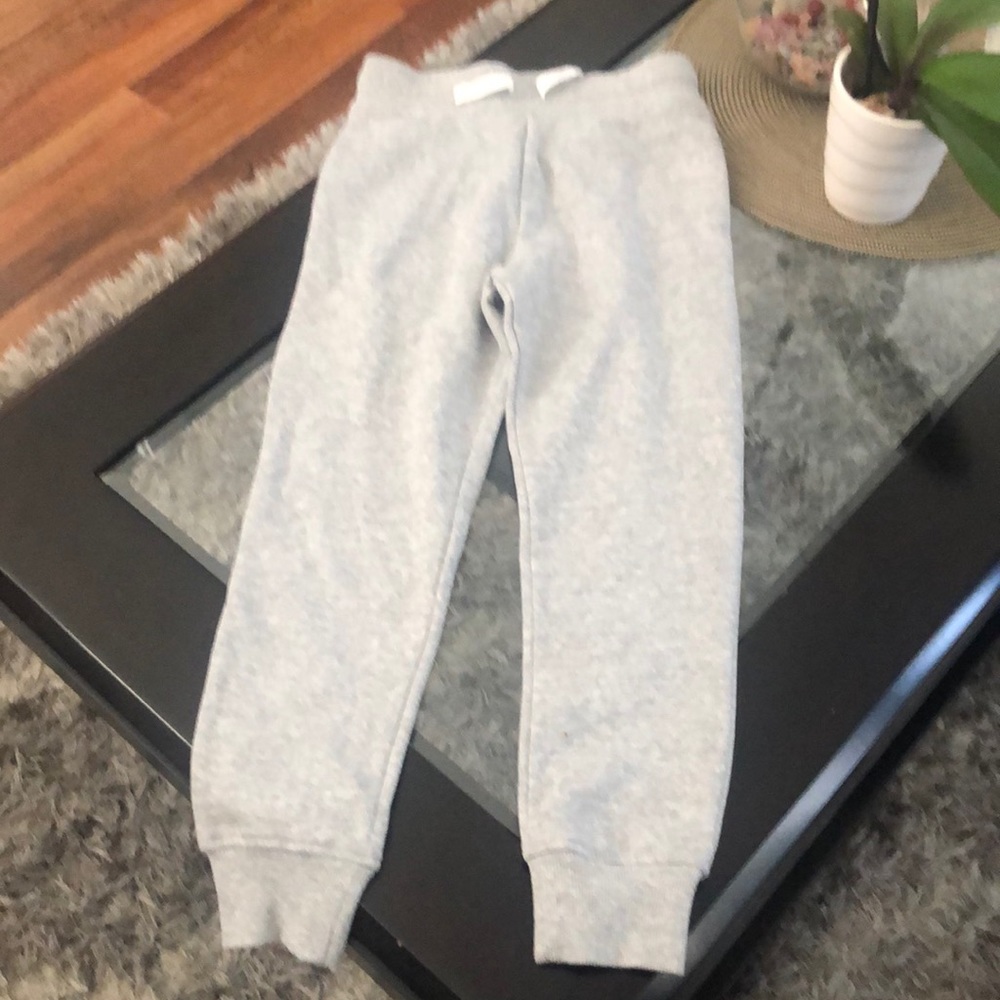 Nice New  H&Mpants Size US 7-8y